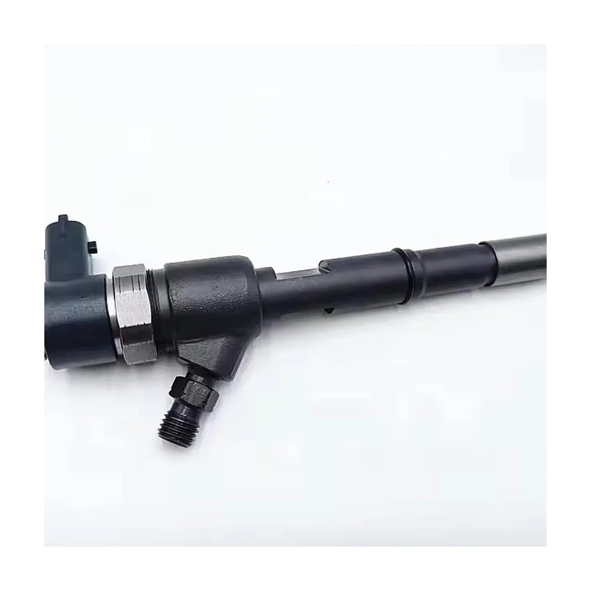 0445110002 diesel fuel injector detail image
