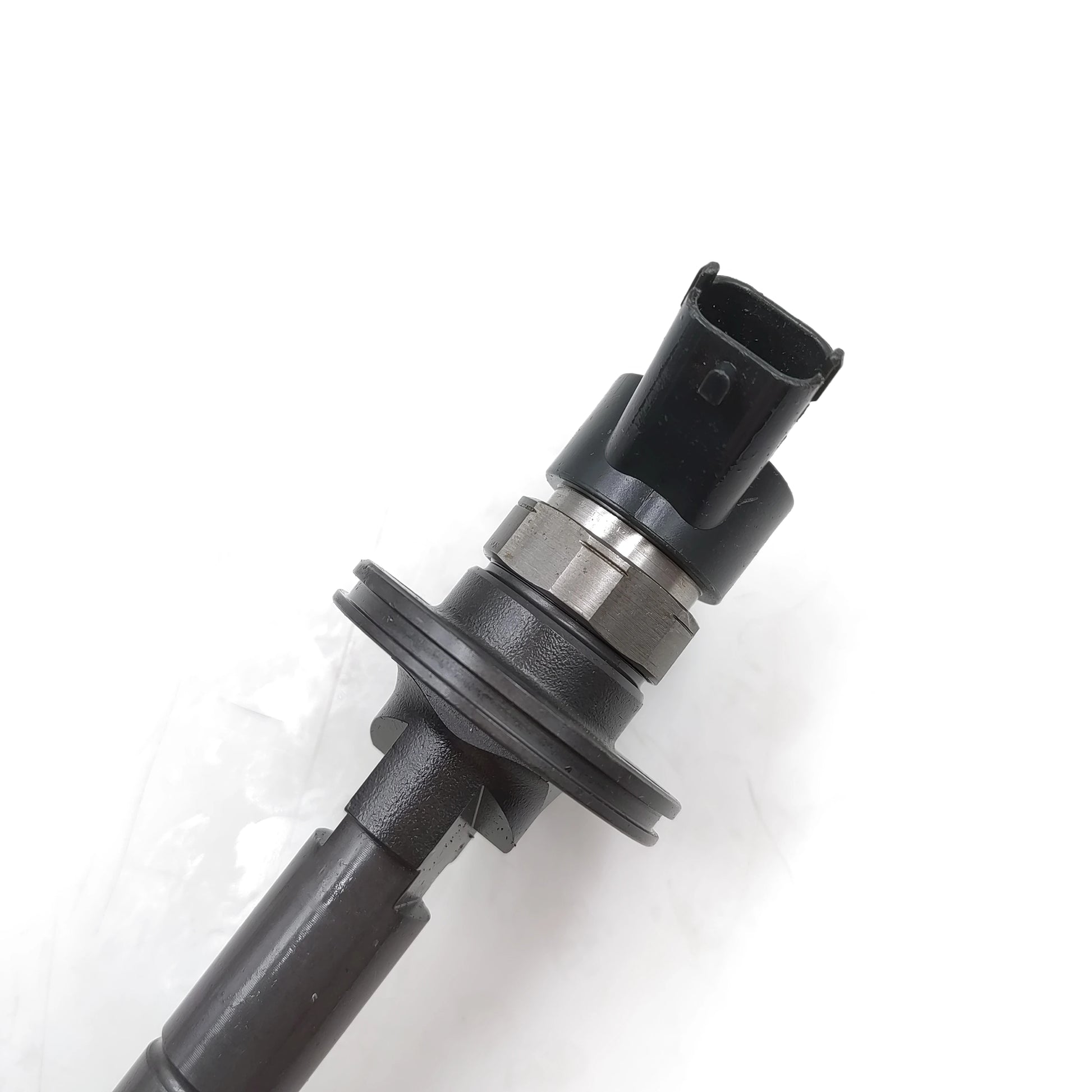 0445110168 diesel fuel injector detail image